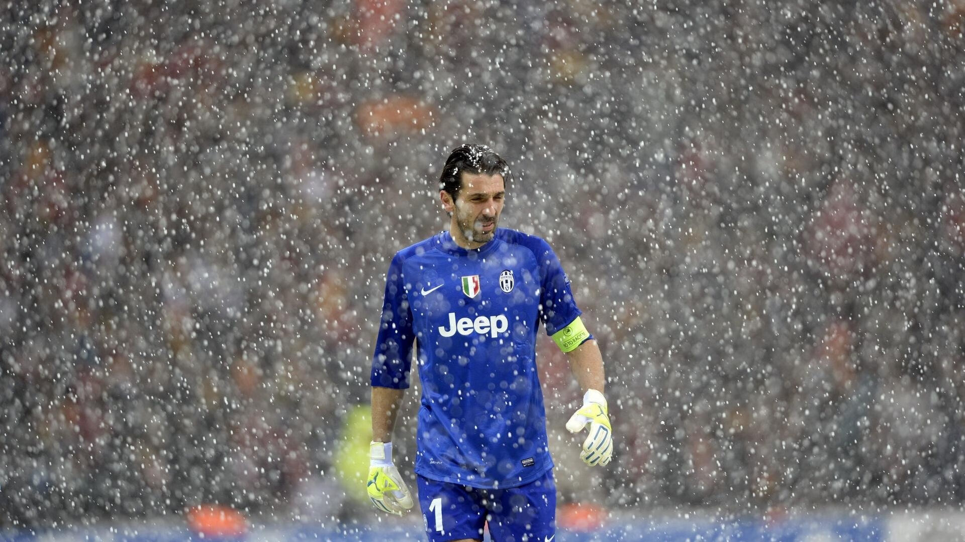 国米4连胜豪取欧冠小组第一，紧跟拜仁与阿森纳，国米连胜纪录