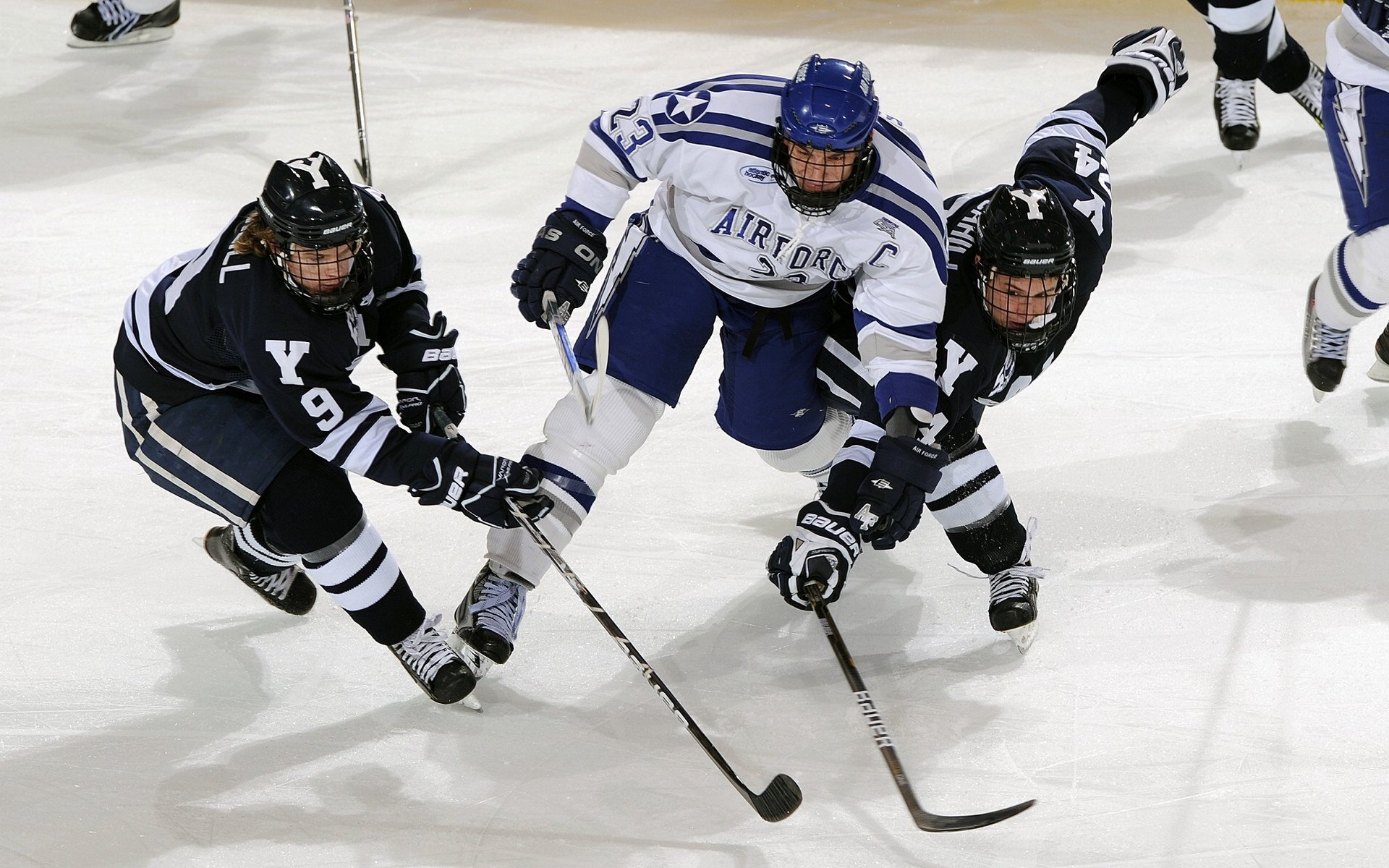 哈兰德与队友间的默契配合正在被写入球队进攻手册,哈兰德 过人